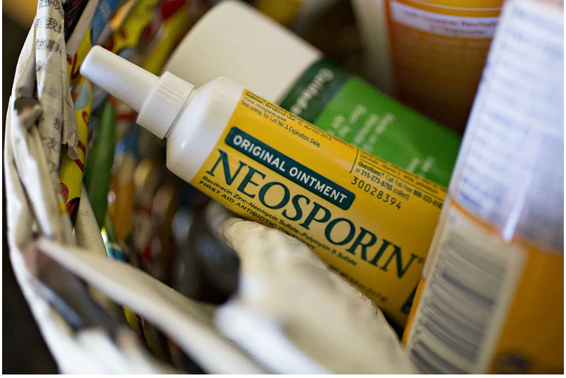 在鼻腔中涂抹孚诺软膏（Neosporin）真的可以帮助预防病毒感染吗？